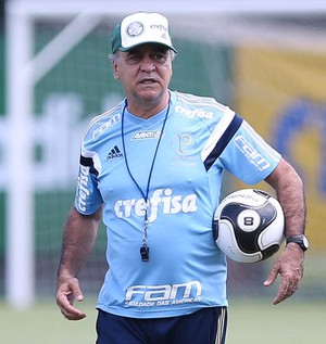 Três volantes ou 4-2-3-1? Palmeiras esconde time para primeiro clássico