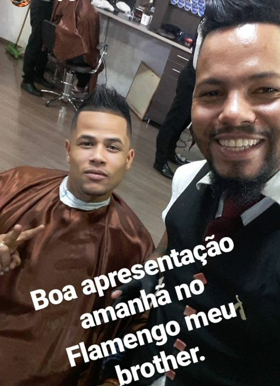 Barbeiro do Geuvânio publicou foto do atacante (Foto: twitter)