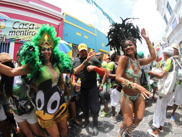 Grupo de Samba Patusco no carnaval da Cidade Alta (Foto: Aldo Carneiro/Pernambuco Press)