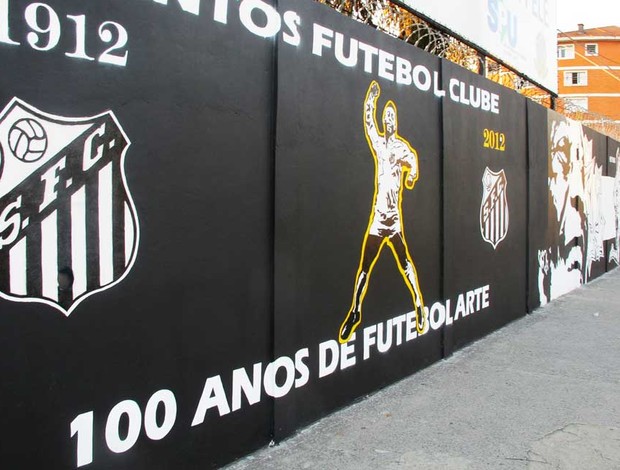 santos muro pelé centenário (Foto: Marcelo Hazan  / GloboEsporte.com)