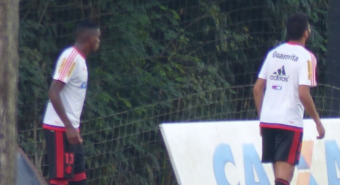 Wallace e Marcelo Cirino, Flamengo (Foto: Fred Gomes)