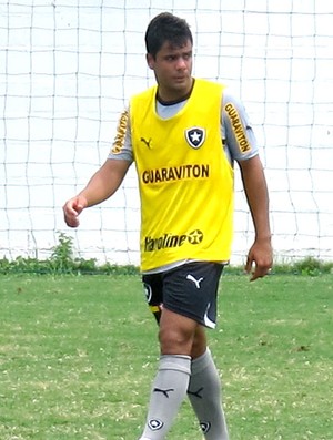 Henrique no treino do Botafogo (Foto: Thales Soares )