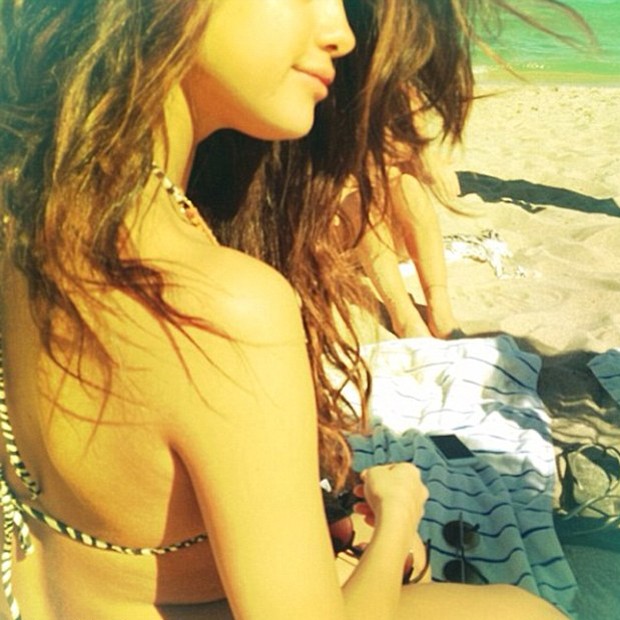Selena Gomez em foto postada no Instagram (Foto: Reprodução.)