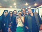 Em pleno domingão, Mariana Rios grava com elenco de 'Salve Jorge'