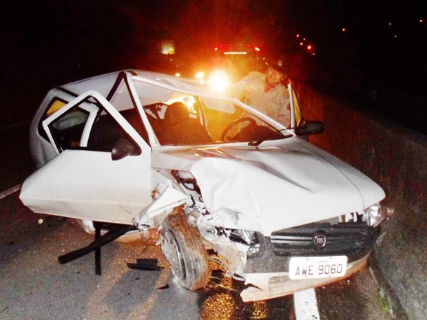 carro acidente marica (Foto: Romário Barros/ Lei Seca Maricá)
