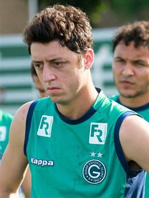 Kleina revela concorrência inglesa, mas não descarta Felipe Menezes