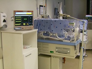 Vagas para internação na UTI neonatal foram reduzidas pela metade em Passos (MG) (Foto: Reprodução EPTV/Cacá Trovó)