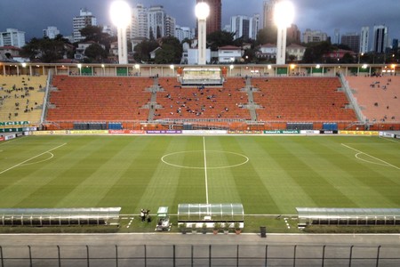 Irregularidade afasta torcida e faz Palmeiras até pagar para jogar
