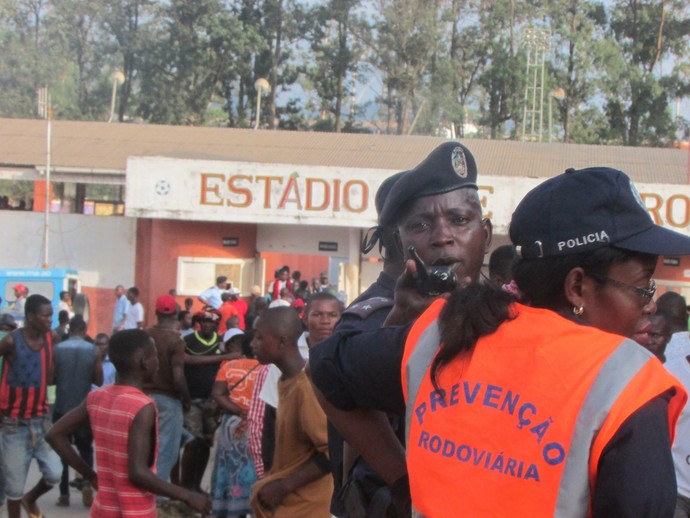 tragédia no estádio 4 de janeiro, angola (Foto: Tekassala Toco)