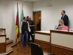 Leandro Boldrini  o primeiro a depor sobre a morte de Bernardo (Foto: Felipe Truda/G1)