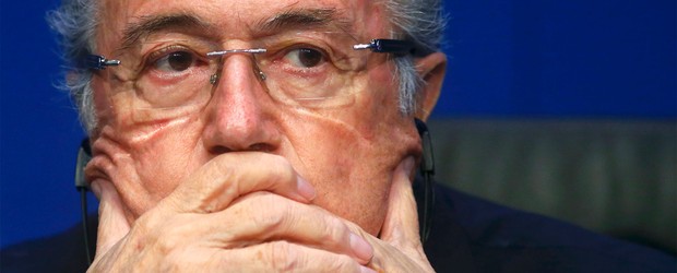 Blatter renuncia e anuncia nova eleição (AFP)