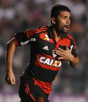 Eduardo da Silva gol Flamengo x Figueirense (Foto: Eduardo Valente / Ag. Estado)