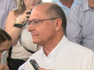 O governador de SP, Geraldo Alckmin, assinou convênios em São José da Bela Vista (Foto: Valdinei Malaguti/EPTV)