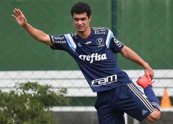 Após estreia de Egídio, Palmeiras inicia disputa na 