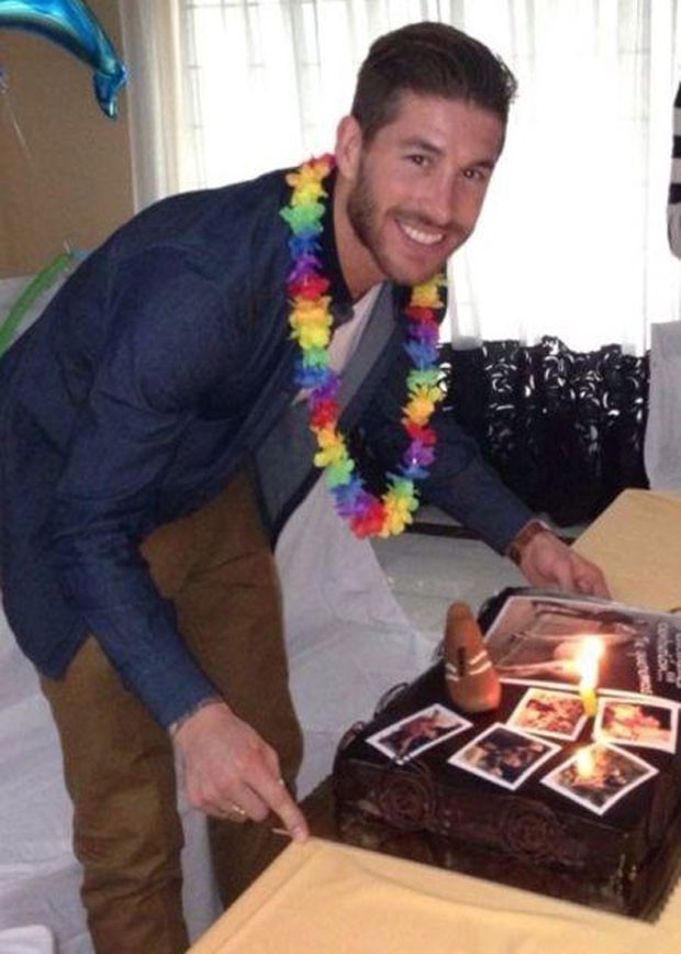 Sergio Ramos ganha festa de aniversário (Foto: Reprodução / Facebook)