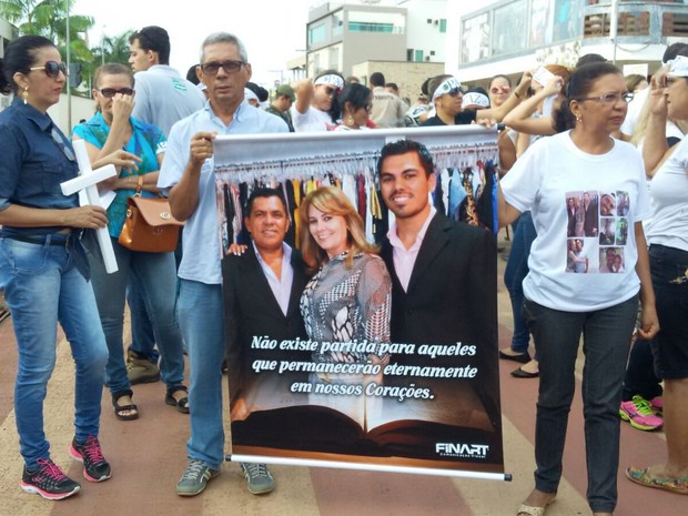 Parentes e amigos de família assassinada participam do protesto Altamira Pará   (Foto: Elizabete Pereira/ Arquivo Pessoal)