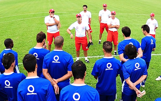 Dado Cavalcanti mogi mirim treino (Foto: Marcos Ribolli / Globoesporte.com)