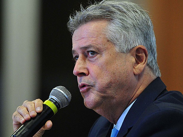 O governador Rodrigo Rollemberg durante anúncio de redução no número de secretarias (Foto: Tony Winston/Agência Brasília)