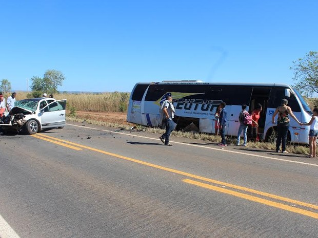 Acidente envolvendo dois veículos foi na TO-050 (Foto: Gilberto Correia da Silva/Divulgação)