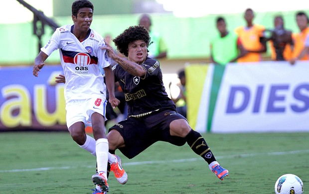  Márcio Azevedo na partida do Bahia contra o Botafogo (Foto: Ag. Estado)