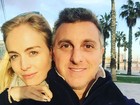 Luciano Huck posta selfie com Angélica durante viagem de férias