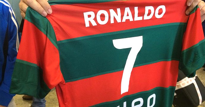 Camisa especial Portuguesa Portugal (Foto: Murilo Borges) Camisa especial Portuguesa Portugal (Foto: Murilo Borges)