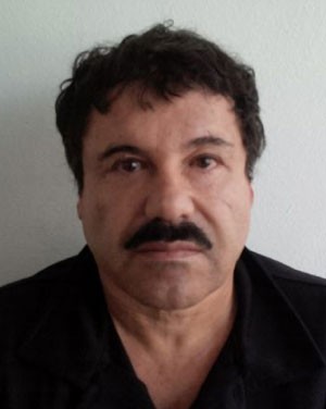 Joaquin Guzman Loera, conhecido como “El Chapo”, após ser preso neste sábado (22) (Foto: PGR/AP)