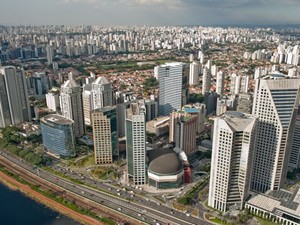 WTC em São Paulo possui uma torre de escritórios de 25 andares e uma área construída de 8 km de raio.  (Foto: Divulgação / WTC)