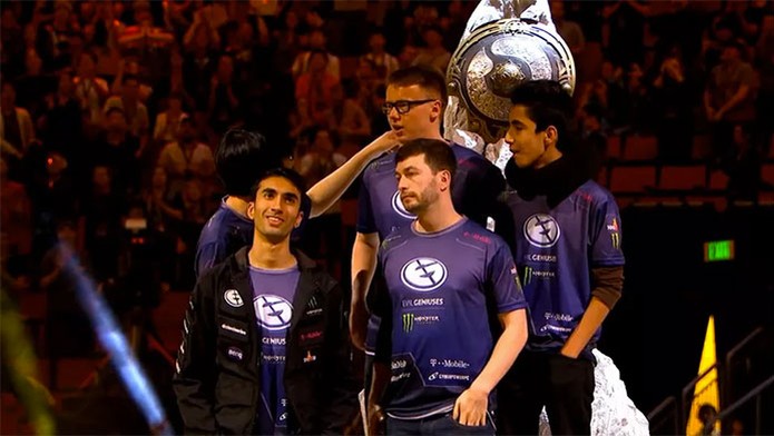 Dota 2 paga prêmio de US$ 6,6 milhões ao Evil Geniuses, vitoriosos (Foto: Divulgação/Valve) (Foto: Dota 2 paga prêmio de US$ 6,6 milhões ao Evil Geniuses, vitoriosos (Foto: Divulgação/Valve)) Dota 2 paga prêmio de US$ 6,6 milhões ao Evil Geniuses, vitoriosos (Foto: Divulgação/Valve) (Foto: Dota 2 paga prêmio de US$ 6,6 milhões ao Evil Geniuses, vitoriosos (Foto: Divulgação/Valve))
