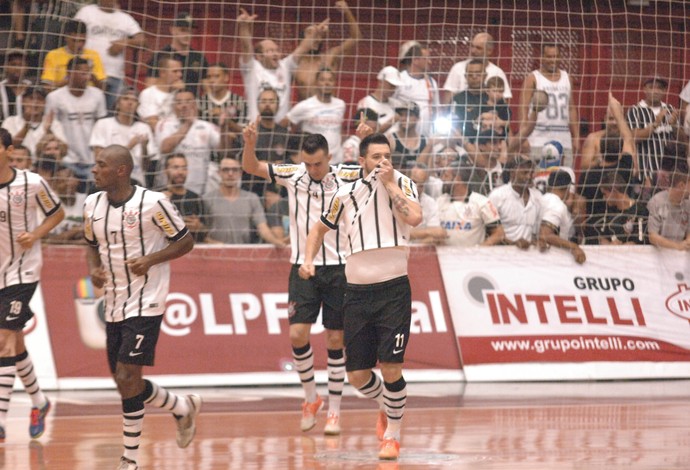 Corinthians Orlândia final liga paulista de futsal (Foto: Ricardo Bastos/Fotoarena)