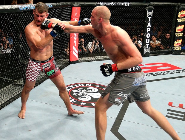 Stefan Struve vence luta no UFC (Foto: Getty Images)