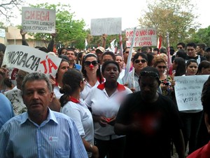 Ato Público pede investigações de imagens onde governador de MS aparece coagindo servidores (Foto: Tatiane Queiroz/ G1 MS)