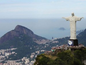 Cristo Redentor é a grande atração do Parque Nacional da Tijuca, que detém metade dos turistas de todas as unidades em 2013 (Foto: Erika Dorta/VC no G1) Cristo Redentor é a grande atração do Parque Nacional da Tijuca, que detém metade dos turistas de todas as unidades em 2013 (Foto: Erika Dorta/VC no G1)