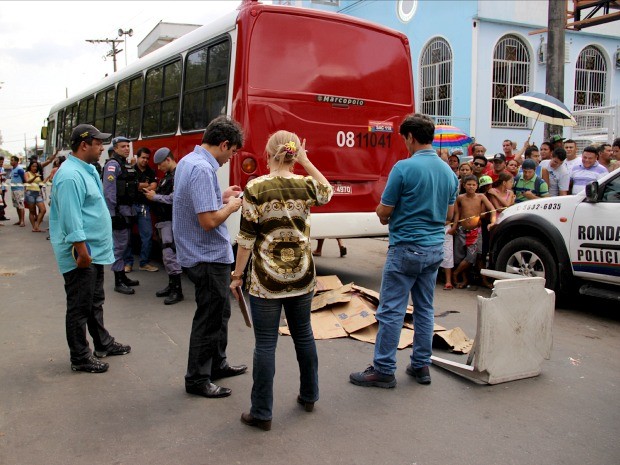 G No Am Cobradora Morre Atropelada Por Nibus Ao Tentar Atravessar