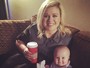 Que fofura! Kelly Clarkson publica foto de sua filha de poucos meses 