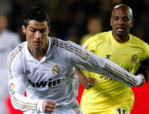 Cristiano Ronaldo Real Madrid Marcos Senna Villareal (Foto: Reuters)