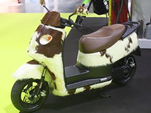 moto vaca pelos salão de milão (Foto: Rafael Miotto/G1)