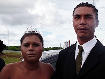 Maria Madalena da Silva Santos e o pedreiro Rodrigo Mateus Alves oficializaram a união (Foto: Ricardo Moreira / G1)