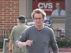 Gordinho, Matthew Perry, o Chandler de 'Friends', caminha em Malibu
