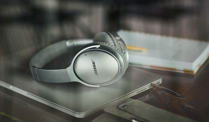 QuietComfort 35 permite ficar a distância de até 10 metros do emissor (Foto: Divulgação/ Bose)