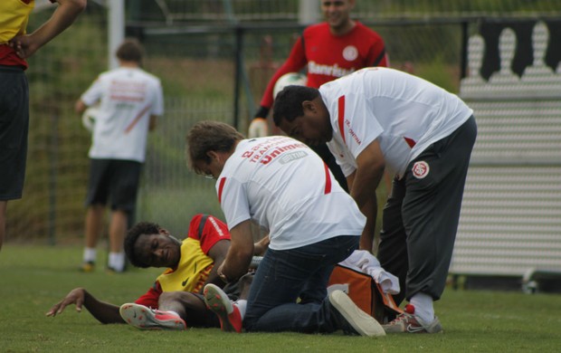 Fred meia Inter (Foto: Diego Guichard/GLOBOESPORTE.COM)