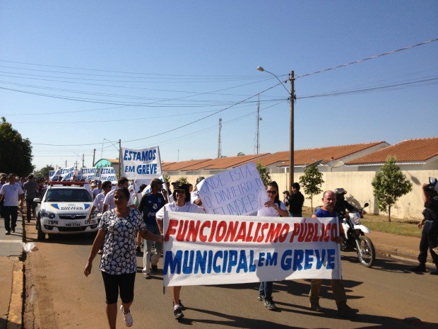 G1 Servidores Percorrem Ruas De Vilhena Em Protesto Contra A