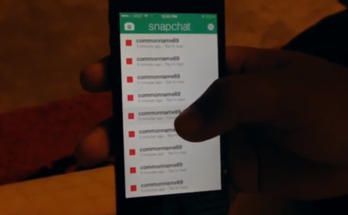 Spam no Snapchat pode causar congelamento da tela no iPhone e lentidão no Android (Foto: Reprodução/YouTube) Spam no Snapchat pode causar congelamento da tela no iPhone e lentidão no Android (Foto: Reprodução/YouTube)