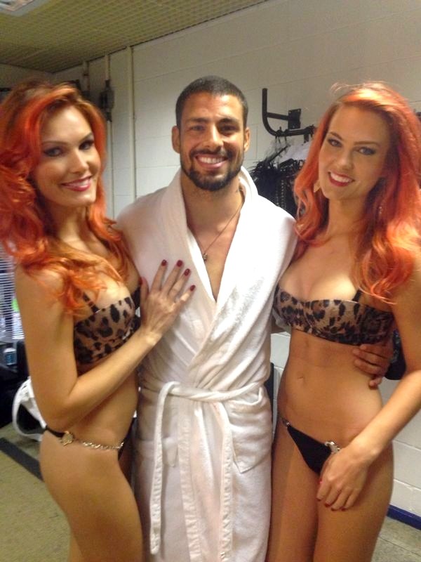 Morgane e Monica Martin ao lado de Cauã Reymond (Foto: Divulgação)