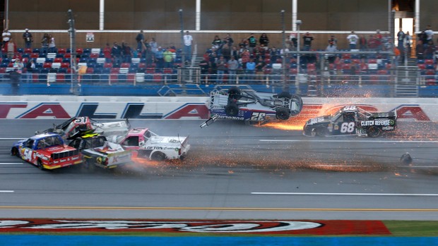 miguel paludo nascar truck series acidente talladega (Foto: Getty Images) miguel paludo nascar truck series acidente talladega (Foto: Getty Images)