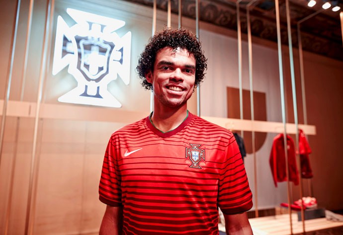 Pepe camisa seleção Portugal evento nike em madrid (Foto: Divulgação / Nike)