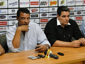 Vicente da Rocha Filho, Tim, gerente do Comercial, e Tuca Guimarães, técnico (Foto: Rodolfo Tiengo)