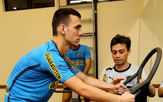 Alex botafogo musculação (Foto: Satiro Sodré / BFR)