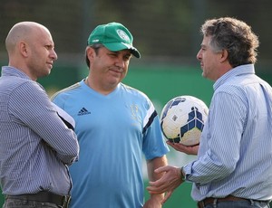 Paulo Nobre, Omar Feitosa e Gilson Kleina (Foto: Cesar Greco/Ag Palmeiras/Divulgação)