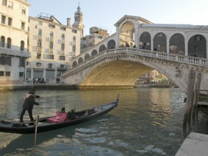 Gondoleiros de Veneza podem passar por teste do bafômetro (Foto: BBC)
